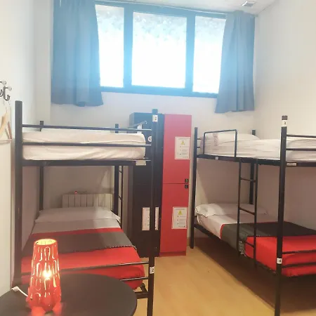 Akelarre Hostel *