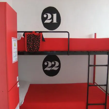 Hostel Akelarre *
