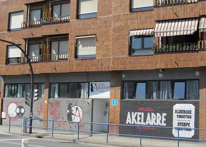 Hostel Akelarre *